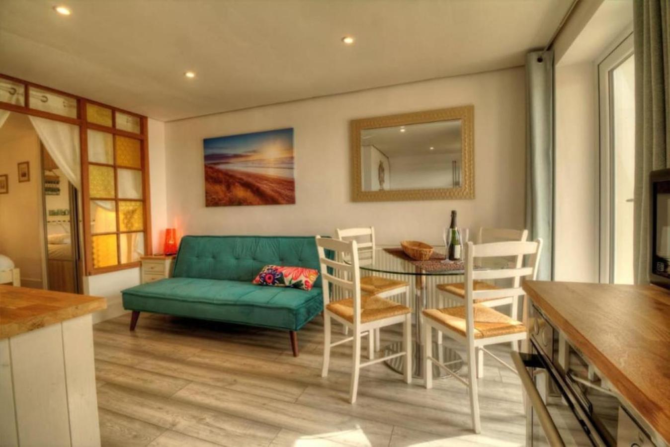Air Maison - Solent View Beachfront Apartment South Hayling Bagian luar foto